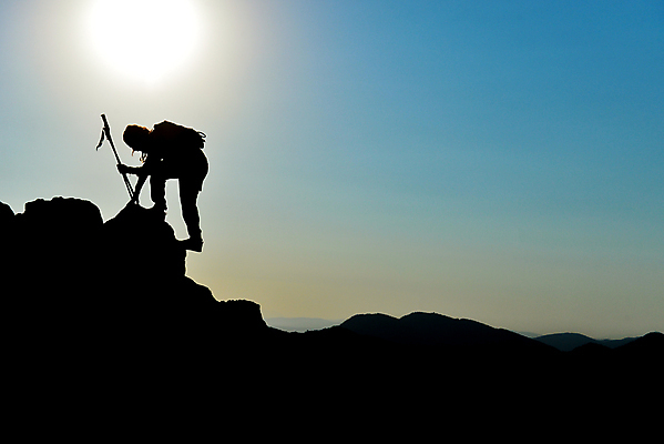 포토 JPG 해외이미지 행복 오렌지 산 풍경 사람없음 빨간색 빛 태양 일몰 등산 기쁨 발견 해외202004 해외포토 자연요소 감정 컬러 과일 노을 트래킹 파일형식 이미지허브