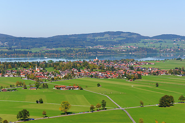 포토 JPG 해외이미지 유럽 호수 여행 잎 하늘 주택 독일 풍경 사람없음 도시풍경 여행객 마을 가을 시골 첨탑 바이에른 해외202004 해외포토 식물 계절 나라 사람 건물 탑 도시 파일형식 이미지허브