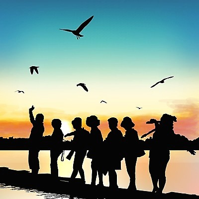 EPS 해외이미지 구름 공원 행복 실루엣 아시아 호수 여행 오렌지 일러스트 태국 자연 놀이 조류 사람 풍경 야외 목재 물 여름 파란색 강 태양 노란색 여행객 일출 일몰 새벽 보트 대나무 내추럴 뗏목 해외202004 해외일러스트 자연요소 나무 동물 계절 공공시설 감정 나라 교통수단 컬러 과일 재료 촬영기법 노을 배 생태계 선박 파일형식 벡터 식물 교통 수상교통 시설 이미지허브