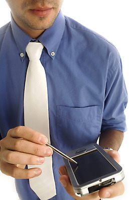 포토 JPG 해외이미지 남자 셔츠 비즈니스 넥타이 짧은머리 손바닥 한명 20대 파란색 흰색 검은머리 흰배경 PDA 고립 브라질사람 해외202004 해외포토 1 헤어스타일 손 잡화 컬러 백그라운드 상의 사람 청년 전자제품 파일형식 이미지허브