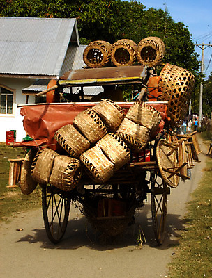 포토 JPG 해외이미지 전통 사람없음 판매 바구니 카트 거래 시골 해외202004 해외포토 파일형식 이미지허브