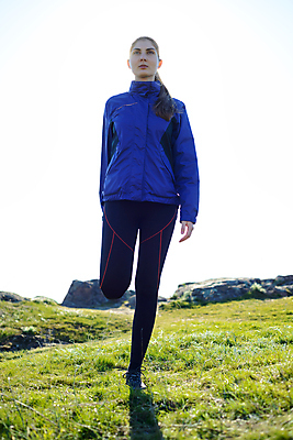 포토 JPG 해외이미지 라이프스타일 공원 여자 아침 산 따뜻함 건강 한명 사람 성인 야외 달리기 조깅 운동 봄 연습 준비 성인여자한명만 해외202004 해외포토 주간 1 계절 공공시설 모션 생활 여자한명만 성인여자만 파일형식 이미지허브