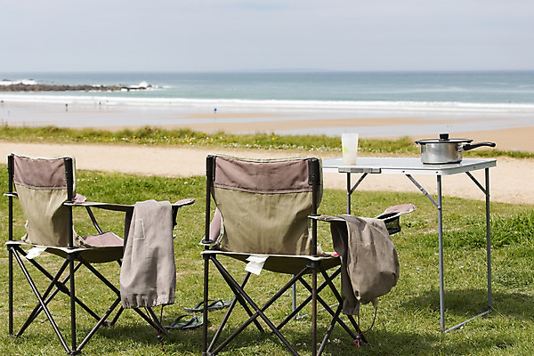 포토 JPG 해외이미지 나무 구름 공원 호수 바다 여행 캐나다 벤치 의자 자연 탁자 하늘 휴가 휴식 산 풍경 사람없음 야외 목재 초록색 물 여름 파란색 반사 소풍 여행객 침묵 봄 흰색 시골 숲 그늘 점심식사 서쪽 해외202004 해외포토 자연요소 식물 계절 공공시설 컬러 가구 컨셉 북아메리카 재료 사람 야외활동 식사 소리 방향 생태계 파일형식 이미지허브