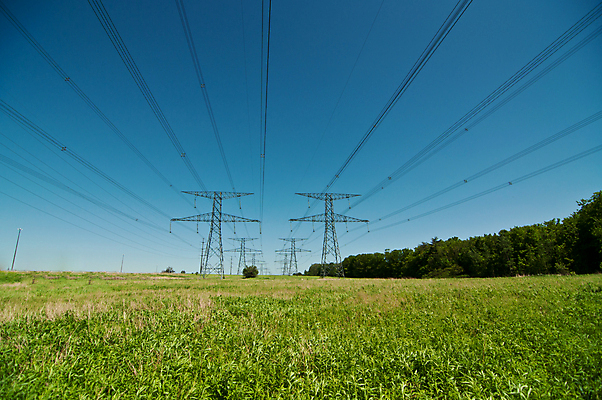 포토 JPG 해외이미지 선 하늘 사람없음 야외 가로 컬러풀 탑 사진촬영 힘 에너지 전선 철탑 철강 해외202004 해외포토 건축물 컬러 촬영 파일형식 이미지허브