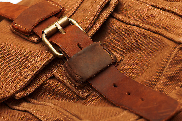 포토 JPG 해외이미지 디자인 옷 여행 가방 부분 휴가 사람없음 유행 금속 수확 골동품 짐 벨트 점 얼룩 역사 주머니 오브젝트 부식 질감 복고 군용 잠금 캔버스 구식 수하물 스트랩 옛날 중고 포트폴리오 해외202004 해외포토 잡화 농업 재질 군대 보안 파일형식 이미지허브