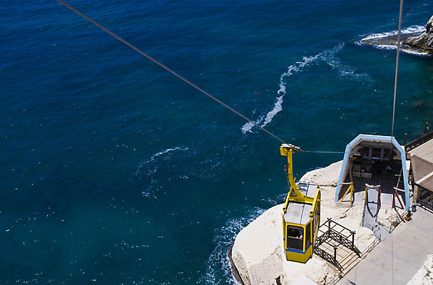 포토 JPG 해외이미지 밧줄 바다 자연 하늘 산 사람없음 야외 물 파란색 흰색 동굴 지중해 분필 오르기 이스라엘 해외202004 해외포토 자연요소 줄 컬러 모션 초크 생태계 서아시아 파일형식 이미지허브