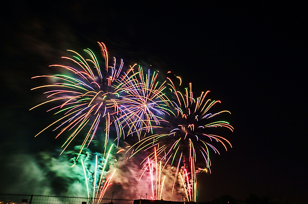 포토 JPG 해외이미지 백그라운드 하늘 불 불꽃 새로움 기념 폭죽 사람없음 빨간색 파티 검은색 흰색 축하 업무 야간 폭발 파열 해외202004 해외포토 자연요소 컬러 컨셉 이벤트 작업 파일형식 이미지허브