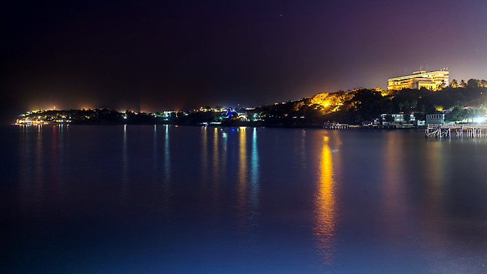 포토 JPG 해외이미지 건축양식 아프리카 자연 풍경 사람없음 건물 물 빛 반사 도시 야간 인도양 해외202004 해외포토 자연요소 건축물 건축 나라 바다 생태계 파일형식 이미지허브