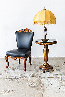 포토 JPG 해외이미지 라이프스타일 디자인 옷 벽 가구 의자 휴식 벽돌 주택 앉기 사람없음 내부 장식 소파 유행 검은색 방 수확 골동품 덮개 램프 보행로 클래식 우아함 가죽 책상 복고 안락의자 벽돌담 옛날 진짜 스타일 해외202004 해외포토 길 컬러 생활용품 컨셉 농업 모션 조명 건물 생활 담장 뚜껑 파일형식 이미지허브