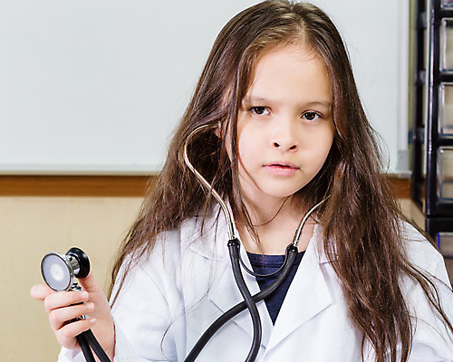 포토 JPG 해외이미지 백인 직업 옷 어린이 유니폼 청진기 놀이 건강 한명 사람 중국 간호사 의사 작음 돌봄 혼혈 해외202004 해외포토 서양인 1 아시아 의료기기 모션 의료진 크기 다문화 파일형식 이미지허브