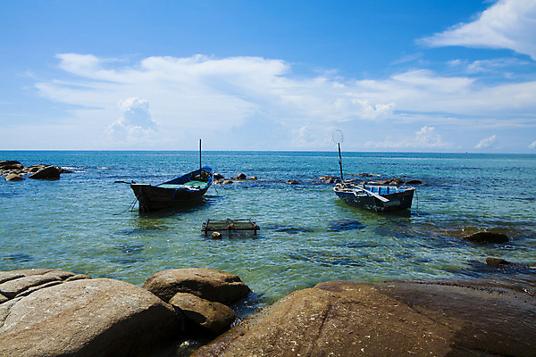 포토 JPG 해외이미지 나무 구름 모래 파도 바다 섬 여행 잎 자연 하늘 휴가 파노라마 손바닥 풍경 사람없음 야외 가로 물 여름 파란색 햇빛 태양 침묵 활발 흰색 만 장면 태평양 코코넛 멀리 터키석 해외202004 해외포토 자연요소 식물 손 계절 컬러 컨셉 과일 촬영기법 소리 보석 생태계 파일형식 이미지허브
