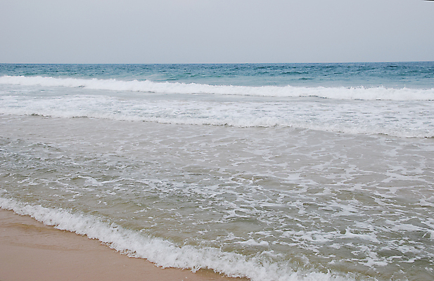 포토 JPG 해외이미지 계절 모래 파도 바다 여행 자연 벽지 조류 하늘 날씨 휴가 휴식 사람 사람없음 야외 가로 물 파란색 모래사장 활발 서핑 가장자리 고독 지중해 장면 멀리 터키석 수평선 해외202004 해외포토 자연요소 동물 감정 컬러 컨셉 수상스포츠 둘레 보석 생태계 파일형식 이미지허브
