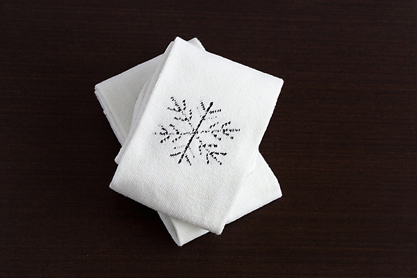 포토 JPG 해외이미지 디자인 옷 계절 할머니 어린이 크리스마스 겨울 탁자 엄마 날씨 추상 휴가 양말 털 따뜻함 선물 여러명 취미 사람없음 목재 유행 검은색 추위 흰색 업무 뜨거움 쌍 눈송이 뜨개질 그룹 상품 묘사 수공예 양모 라트비아 양발 전국 핸드메이드 안락 해외202004 해외포토 나무 여자 기념일 노년 컬러 가구 다수 컨셉 무늬 재료 가족 눈_날씨 북유럽 사람 직물 작업 공예 파일형식 이미지허브