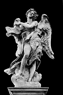 포토 JPG 해외이미지 종교 검은배경 천사 미술 사람없음 장식 조각상 기구 로마 자르기 열정 고립 정물화 해외202004 해외포토 감정 백그라운드 모션 문화예술 조형물 검은색 이탈리아 그림 파일형식 이미지허브