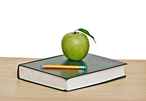 포토 JPG 해외이미지 교육 종이 음식 백그라운드 과일 텍스트 교실 학교 건강 사람없음 책 초록색 연필 기록 닫기 사과 정상 교과서 고립 해외202004 해외포토 컬러 모션 학용품 교재 필기구 파일형식 이미지허브