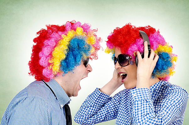 포토 JPG 해외이미지 라이프스타일 커플 여자 남자 무기 어린이 결혼 백그라운드 2 비즈니스 통신 가족 관계 결혼식 남편 주택 사랑 사람 성인 두명 보라색 헤드폰 외침 슬픔 분노 광대 유머 충돌 가발 복고 싸움 열정 펑키 문제 녹색배경 말다툼 이혼 해외202004 해외포토 감정 컬러 음향기기 모션 이벤트 건물 생활 초록색 소리 파일형식 이미지허브