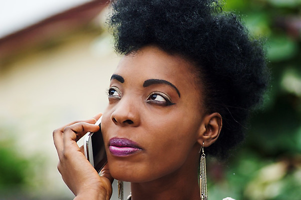 포토 JPG 해외이미지 라이프스타일 외관 여자 행복 한명 사람 화목 기쁨 해외202004 해외포토 1 감정 컨셉 생활 파일형식 이미지허브