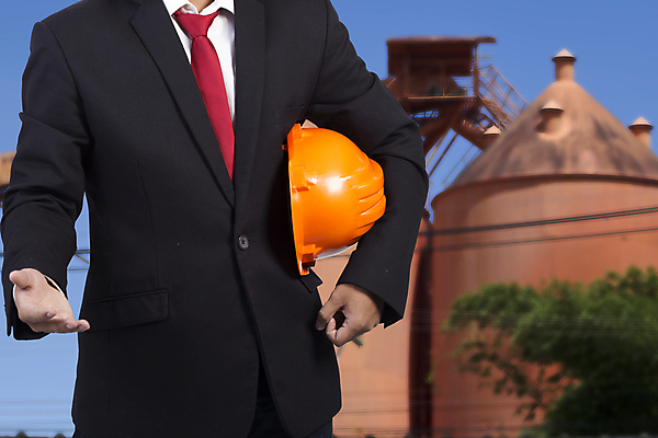 포토 JPG 해외이미지 라이프스타일 디자인 남자 산업 과학 오렌지 회사 비즈니스 공장 교통시설 노동자 미소 사람없음 건물 컴퓨터 힘 장비 에너지 작업 환경오염 엔지니어 감독 휘발유 석유 헬멧 컨테이너 땅 연료 가스 공학 물류 배기가스 복잡 인턴쉽 철강 프로젝트 해외202004 해외포토 직업 건축물 교육 교통 컨셉 과일 공업 표정 사람 생활 전자제품 기술자 보호장비 시설 파일형식 이미지허브