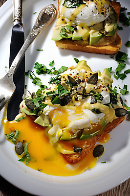 포토 JPG 해외이미지 그릇 접시 음식 빵 조각 부분 반찬 샌드위치 건강 사람없음 옆모습 식사 저녁식사 튀김 양념 아침식사 자르기 먹기 향신료 브런치 토스트 노른자 아보카도 점심식사 저칼로리 크루통 해외202004 해외포토 식기 뷰포인트 과일 모션 계란 향미료 파일형식 이미지허브