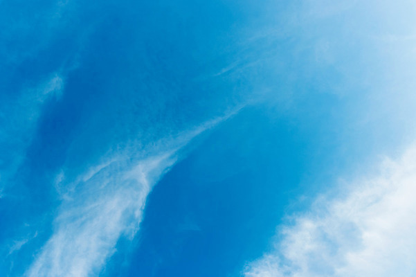 포토 JPG 해외이미지 구름 백그라운드 자연 하늘 날씨 풍경 사람없음 여름 파란색 빛 햇빛 흰색 천국 해외202004 해외포토 자연요소 계절 컬러 태양 생태계 파일형식 이미지허브