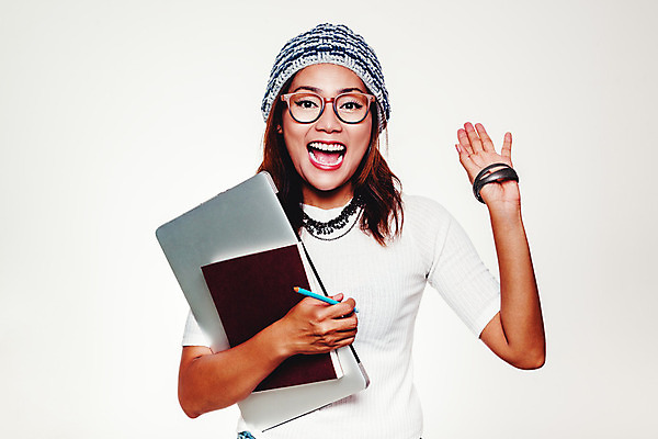 포토 JPG 해외이미지 학생 디자인 응시 여자 교육 행복 아시아 안경 셔츠 티셔츠 학교 성공 아이디어 관리 한명 사람 책 연필 다이어리 공책 흰색 기록 잡기 작업 기자 연결 작가 보고서 준비 흥분 보여주기 승자 필승 해외202004 해외포토 직업 1 시선 잡화 감정 나라 컬러 컨셉 상의 모션 문구용품 학용품 필기구 사무용품 우승 파일형식 이미지허브