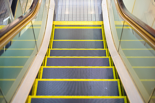 포토 JPG 해외이미지 여행 비즈니스 건축양식 교통시설 모션 유리 바닥 실내 사람 사람없음 내부 건물 사무실 우주 금속 산책 도시 역 엘리베이터 에스컬레이터 철강 해외202004 해외포토 건축물 건축 교통 재질 휴식 시설 파일형식 이미지허브