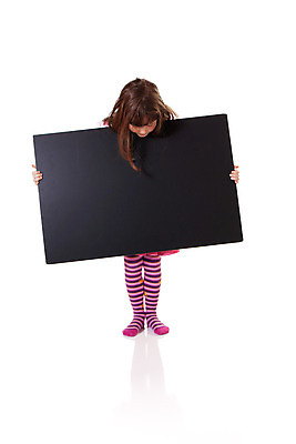 포토 JPG 해외이미지 백인 행복 어린이 한명 서기 미소 청춘 검은색 공백 잡기 작음 사인 흰배경 판지 해외202004 해외포토 서양인 1 감정 컬러 백그라운드 컨셉 모션 표정 사람 흰색 크기 파일형식 이미지허브