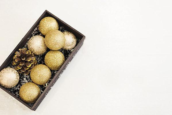 포토 JPG 해외이미지 나무 전통 계절 행복 리본 백그라운드 크리스마스 겨울 공 탁자 휴가 새로움 선물 사람없음 목재 장식 빨간색 빛 상자 검은색 어둠 놀람 장식볼 수확 흰색 축하 소나무 신용카드 화려 황금 나무상자 컨테이너 연도 오브젝트 수납 원뿔 궤 해외202004 해외포토 도형 식물 기념일 감정 산업 컬러 가구 컨셉 농업 재료 표정 금융 파일형식 이미지허브