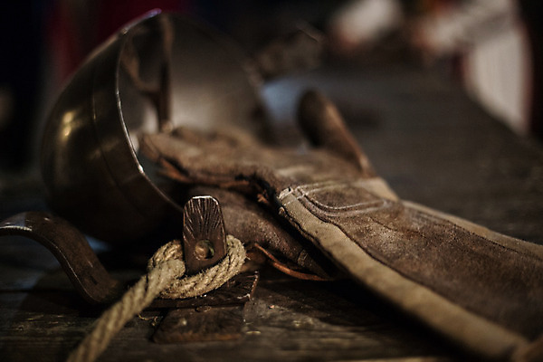 포토 JPG 해외이미지 남자 밧줄 백그라운드 패턴 화살 골격 사람 사람없음 목재 그래픽 머리 금속 골동품 흰색 죽음 중세 역사 치아 보호 헬멧 철 척추 질감 군용 보안 철사 방패 전사 바비큐립 갑옷 재단 가면무도회 고립 궤 옛날 철강 해외202004 해외포토 나무 줄 컬러 컨셉 무늬 재료 재질 뼈 군대 안전 신체부위 소화기관 보호장비 바비큐 무도회 파일형식 이미지허브