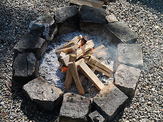 포토 JPG 해외이미지 오렌지 불꽃 따뜻함 사람없음 야외 목재 빨간색 빛 캠핑 뜨거움 장작 모닥불 연소 재 화상 해외202004 해외포토 나무 컬러 과일 재료 불 레저 상처 파일형식 이미지허브