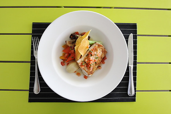 포토 JPG 해외이미지 그릇 식기 접시 포크 토마토 채소 의자 탁자 밥 양파 오이 새우 피자 육류 어류 사람없음 케이크 식당 숟가락 버섯 당근 카페 샐러드 면 칼 자르기 해산물 향신료 파인애플 올리브 소금 홍합 후추 해외202004 해외포토 열매 음식 가구 과일 식재료 모션 어패류 디저트 뿌리채소 패스트푸드 서양음식 수저 갑각류 상점 수중동물 열대과일 향미료 파일형식 이미지허브