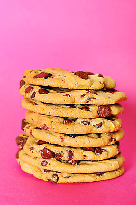 포토 JPG 해외이미지 음식 백그라운드 다이어트 주택 건강 사람없음 파란색 쌓기 쿠키 케이크 탑 초콜릿 흰색 대접 달콤 폐기물 유혹 설탕 굽기 먹기 기아 배고픔 칼로리 나눔 충동구매 욕심 고립 부스러기 신발장 해로움 솔깃 안락 해외202004 해외포토 건축물 컬러 컨셉 모션 디저트 건물 쇼핑 맛 쓰레기 구이 사회이슈 과소비 파일형식 이미지허브