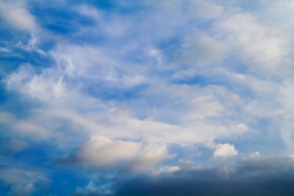 포토 JPG 해외이미지 구름 하늘색 백그라운드 자연 하늘 사람없음 여름 파란색 빛 햇빛 맑음 흰색 분위기 천국 해외202004 해외포토 자연요소 계절 컬러 컨셉 날씨 태양 생태계 파일형식 이미지허브