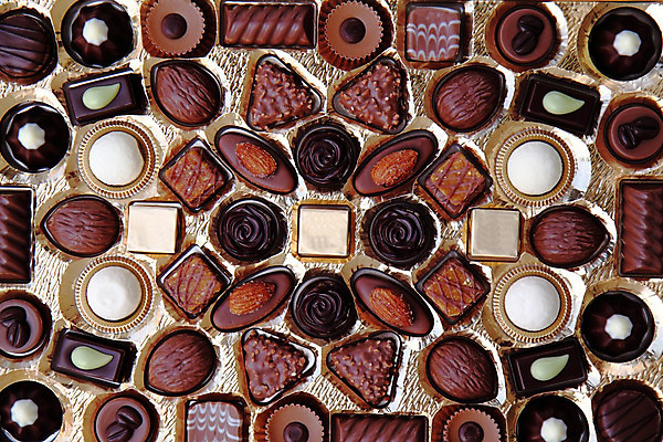 포토 JPG 해외이미지 음식 백그라운드 디저트 사탕 사람없음 세트 갈색 초콜릿 검은색 어둠 여러개 우유 흰색 변화 닫기 달콤 맛 설탕 수집 코코넛 코코아 섞기 프랄린 많음 해외202004 해외포토 음료 컬러 다수 컨셉 과일 모션 유제품 파일형식 이미지허브