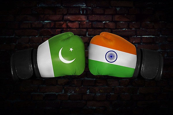 포토 JPG 해외이미지 스포츠 장갑 컨셉 사람없음 힘 경쟁 주먹 권투 짜증 깃발 토론 라이벌 충돌 싸움 전쟁 반대 분쟁 상대 외교 위기 전국 정치 투쟁 파키스탄 해외202004 해외포토 잡화 감정 아시아 모션 격투기 파일형식 이미지허브