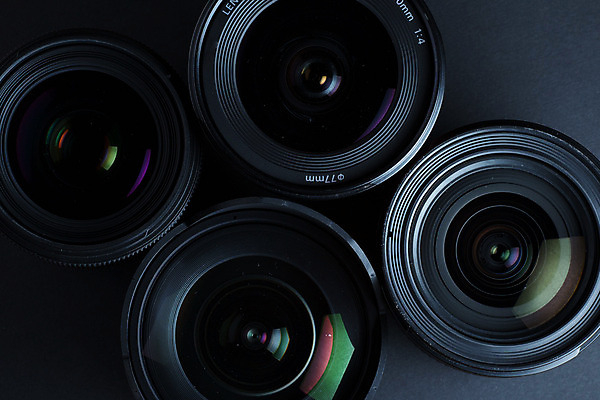 포토 JPG 해외이미지 직업 응시 백그라운드 곡선 일러스트 부분 유리 미술 사람없음 전자제품 세트 반사 카메라 디지털 검은색 사진촬영 장비 코트 흰색 기구 원형 구멍 우아함 영화관 필름 슛 동영상 셔터 해외202004 해외포토 도형 시선 선 컬러 컨셉 재질 문화예술 촬영 외투 극장 파일형식 이미지허브