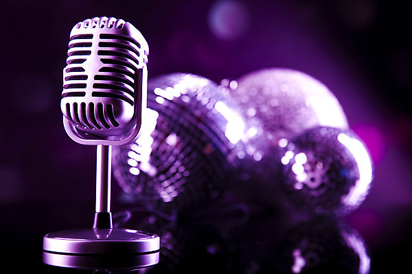 포토 JPG 해외이미지 직업 음악 노래 공 말하기 서기 사람없음 파티 금속 소리 콘서트 무대 수확 기구 악단 발표 클래식 볼륨 소프트포커스 DJ 마이크 라디오 복고 디스코 역동적 쇼 오디오 방송 비닐 목소리 재즈 노래방 구식 뮤지컬 보컬 옛날 팝 회복 생존 해외202004 해외포토 음향기기 컨셉 농업 모션 재질 문화예술 촬영기법 이벤트 전자제품 공연 춤 파일형식 이미지허브