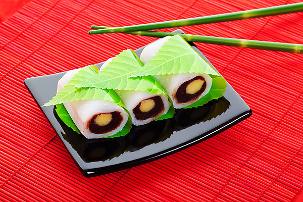 포토 JPG 해외이미지 접시 음식 잎 밥 디저트 3 요리 동양인 사람없음 빨간색 초록색 케이크 초콜릿 검은색 식사 매트 흰색 우아함 달콤 먹기 심플 롤 해외202004 해외포토 식물 식기 컬러 컨셉 모션 인종 맛 파일형식 이미지허브