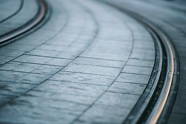 포토 JPG 해외이미지 전통 유럽 도로 길 선 여행 백그라운드 패턴 건축양식 교통시설 거리 사람없음 야외 금속 기차 수확 조약돌 도시 역사 보행로 방향 철 전차 밀라노 방법 선로 옛날 철강 해외202004 해외포토 건축 나라 육상교통 교통 무늬 농업 재질 대중교통 이탈리아 돌_바위 시설 파일형식 이미지허브