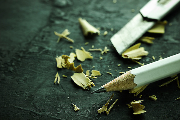 포토 JPG 해외이미지 학생 교육 컨셉 교실 학교 탁자 아침 바닥 직장 실내 창조 그림자 사람없음 목재 빛 스터디 사무실 연필 우주 금속 검은색 침묵 장비 흰색 도구 칼날 칼 작가 책상 묘사 시멘트 울퉁불퉁 조작 커터 톱밥 흑연 해외202004 해외포토 주간 나무 직업 컬러 가구 회사 비즈니스 재료 재질 학용품 내부 학습 필기구 소리 광석 가루 파일형식 이미지허브
