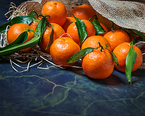 포토 JPG 해외이미지 계절 음식 백그라운드 농업 가방 오렌지 과일 자연 탁자 귤 건강 사람없음 가로 초록색 여름 파란색 컬러풀 갈색 쌓기 우주 주스 수확 시골 신선 그룹 시장 자르기 삼베 상쾌 날것 자루 흙더미 내추럴 강렬 숙성 많음 해외202004 해외포토 잡화 감정 산업 음료 컬러 가구 컨셉 모션 흙 생태계 파일형식 천_직물 더미 이미지허브