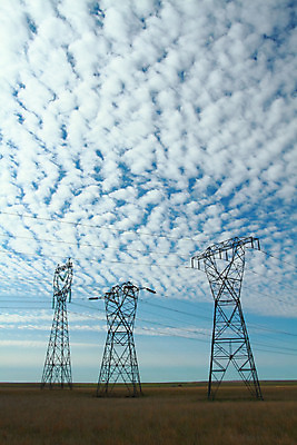 포토 JPG 해외이미지 구름 하늘 사람없음 햇빛 태양 탑 힘 에너지 전염 철탑 해외202004 해외포토 자연요소 건축물 질병 감염 파일형식 이미지허브