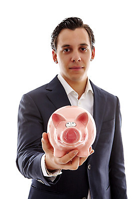포토 JPG 해외이미지 분홍색 컨셉 돈 비즈니스 돼지고기 한명 금융 저축 돼지저금통 잡기 비즈니스맨 흰배경 고립 수입 해외202004 해외포토 1 남자 컬러 백그라운드 모션 육류 사람 경제 저금통 흰색 직장인 재산 파일형식 이미지허브