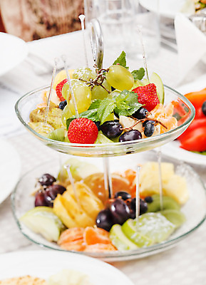 포토 JPG 해외이미지 라이프스타일 음식 오렌지 과일 딸기 포도 휴가 귤 수박 건강 키위 사람없음 빨간색 초록색 파티 식당 보라색 식사 침묵 샐러드 신선 최고 칵테일 맛 사과 멜론 레몬 민트 복숭아 성분 내추럴 점심식사 채식주의자 해외202004 해외포토 컬러 컨셉 주류 이벤트 생활 상점 소리 허브 채식 파일형식 이미지허브