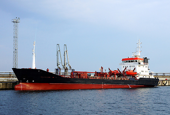 포토 JPG 해외이미지 구름 바다 비즈니스 교통시설 하늘 사람없음 물 파란색 화물 석유 무역 함선 상업 탱크 연료 돛대 수입 유조선 해외202004 해외포토 자연요소 산업 컬러 교통 배_교통 운송업 시설 파일형식 이미지허브