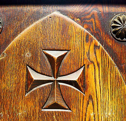 포토 JPG 해외이미지 접시 유럽 종교 벽 조각 여행 백그라운드 십자가 패턴 곡선 건축양식 부분 추상 주택 자물쇠 손잡이 그림자 사람없음 목재 교회 문 금속 검은색 이탈리아 궁전 도시 못 구멍 그리기 철 부식 질감 단계 정맥 천연기념물 놋쇠 블러 옛날 절개 철강 화창 해외202004 해외포토 나무 식기 건축 나라 선 컬러 고건축 무늬 재료 종교건축 모션 재질 날씨 건물 공구 혈관 파일형식 이미지허브