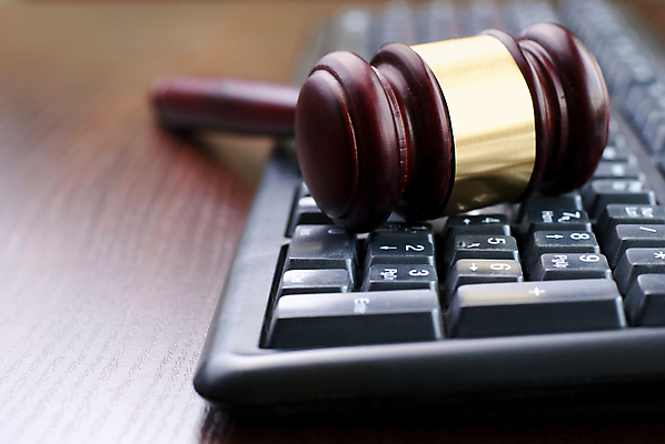 포토 JPG 해외이미지 근접촬영 사람없음 키보드 오브젝트 법 의사봉 재판 해외202004 해외포토 뷰포인트 파일형식 이미지허브