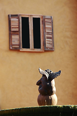 포토 JPG 해외이미지 식물 벽 조각 백그라운드 컨셉 날개 건축양식 창문 추상 주택 앉기 사람없음 야외 건물 목재 장식 세로 조각상 노란색 우주 검은색 어둠 커튼 오픈 기다림 큐피드 콘크리트 해외202004 해외포토 나무 건축물 건축 컬러 무늬 재료 모션 조형물 파일형식 이미지허브