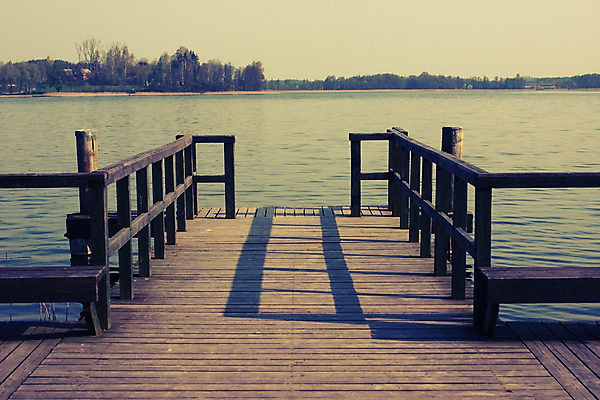 포토 JPG 해외이미지 호수 스포츠 자연 아침 휴가 휴식 사람없음 목재 가로 파란색 노란색 항구 복고 해외202004 해외포토 주간 나무 컬러 컨셉 재료 교통시설 생태계 파일형식 이미지허브