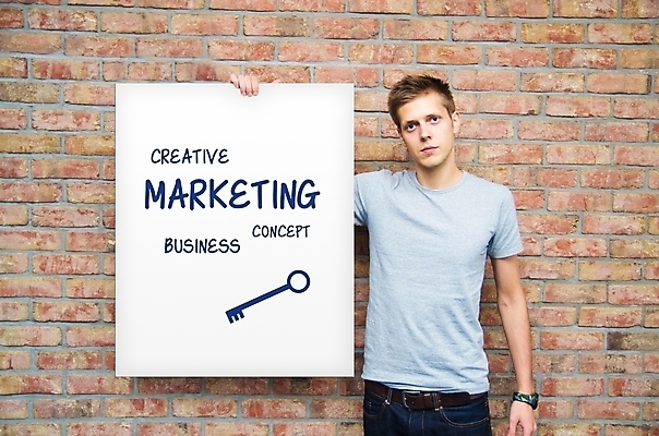 포토 JPG 해외이미지 디자인 벽 컨셉 인터넷 비즈니스 텍스트 열쇠 벽돌 한명 꼬리표 자료 웹 정보 기록 잡기 그물 네트워크 발표 바이러스 계획 상품 접속 먹이 검색 화이트보드 상업 온라인 경영 마케팅 출판 브랜딩 해외202004 해외포토 1 모션 사람 라벨 파일형식 이미지허브